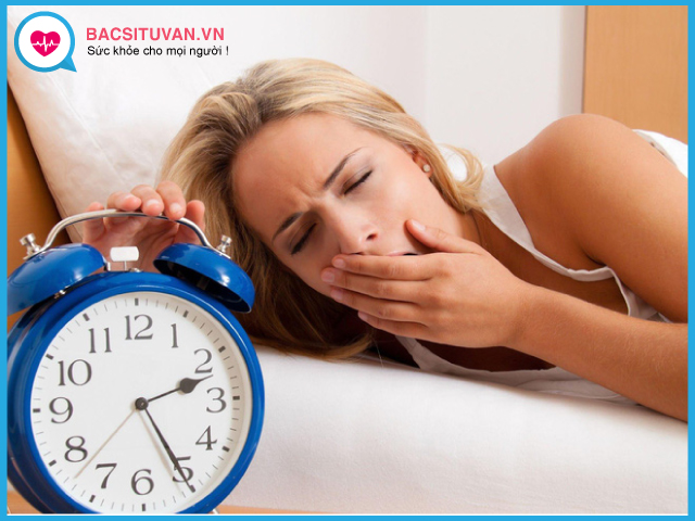 Thiếu canxi ở người lớn dễ gây tình trạng khó ngủ, mất ngủ